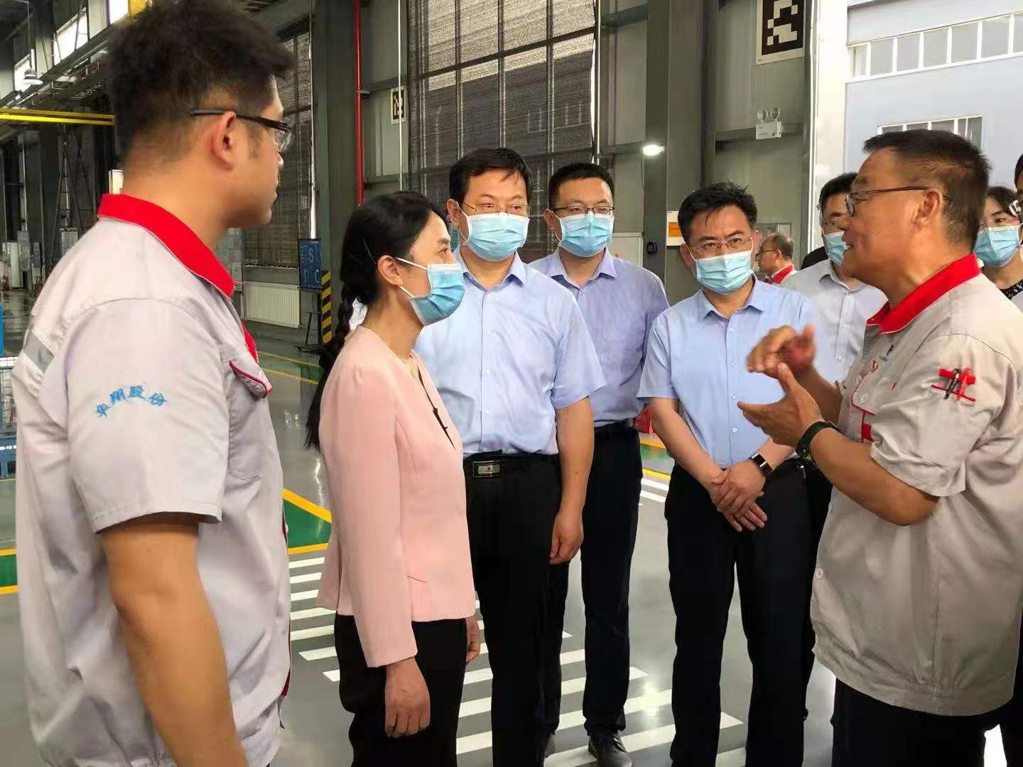 省委常委、組織部部長(zhǎng)陳安麗蒞臨我司調(diào)研企業(yè)黨建及運(yùn)行情況