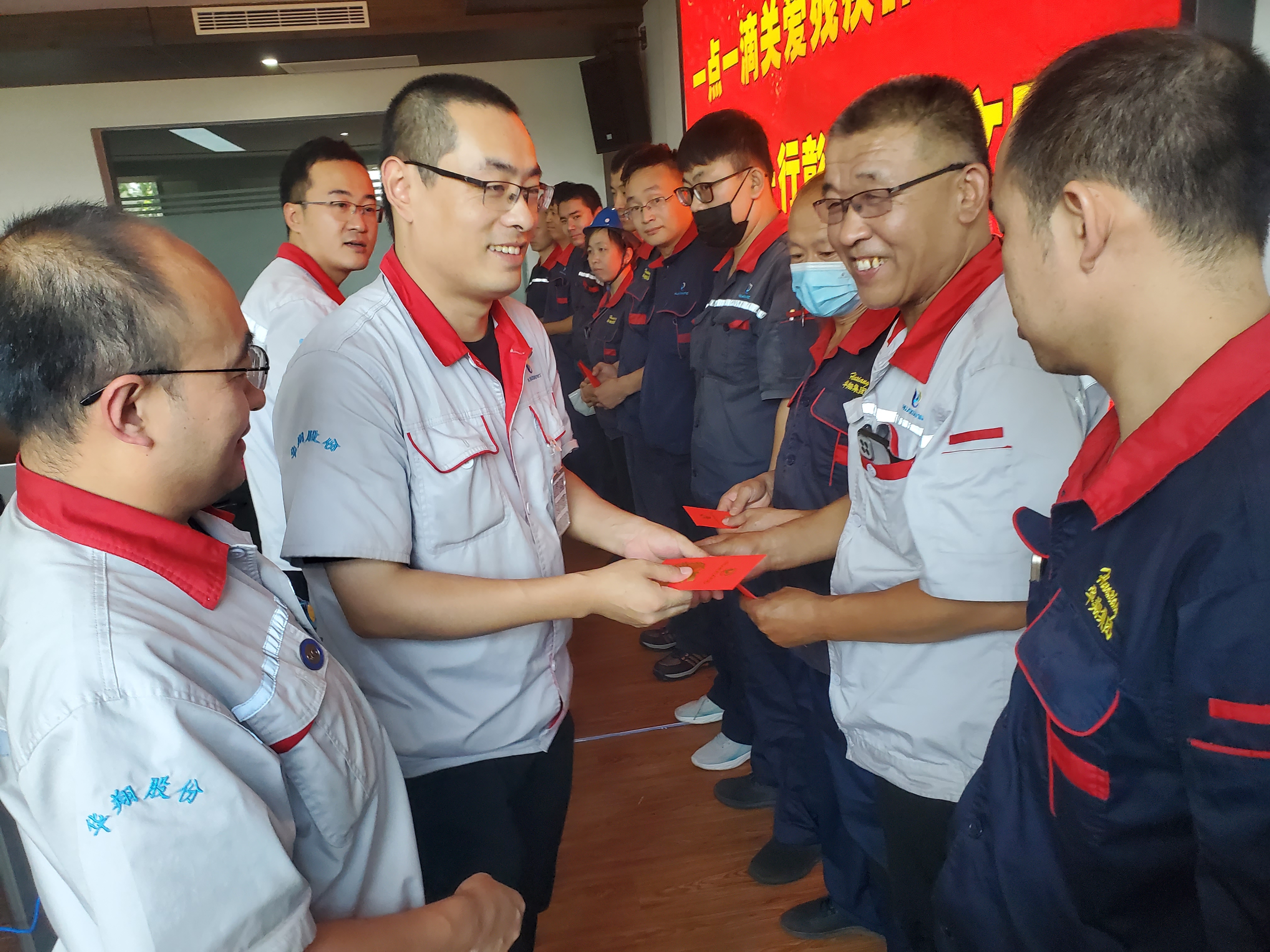 “扶殘助殘有你有我”，華翔很暖心！